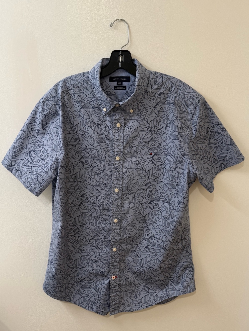 Tommy Hilfiger Light Blue Short-Sleeve Leaf-Print Button-Down Shirt - Size L